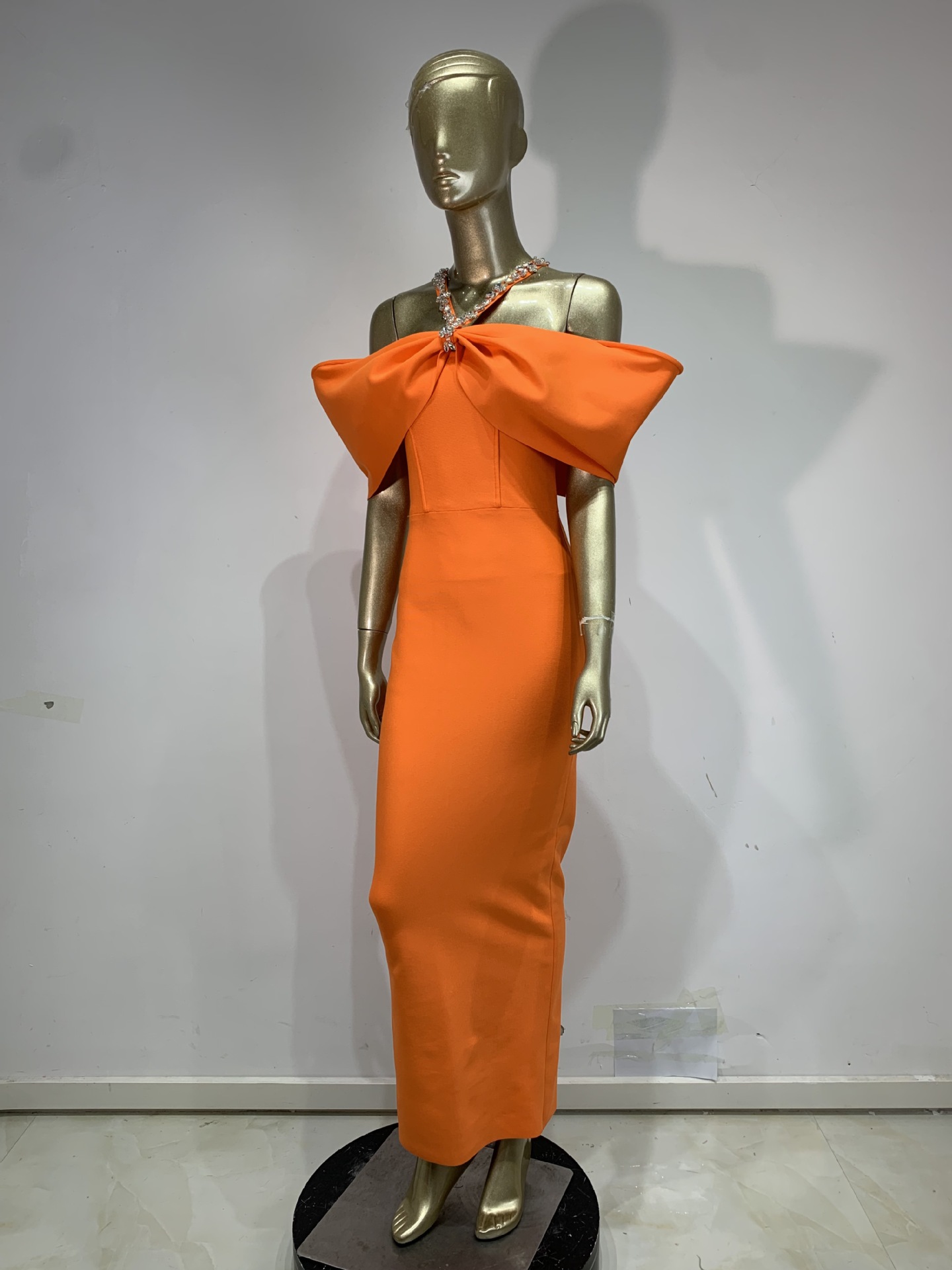 Damska Sukienka Maxi z Odkryty – Maxi Dress Halter recenzja i cena